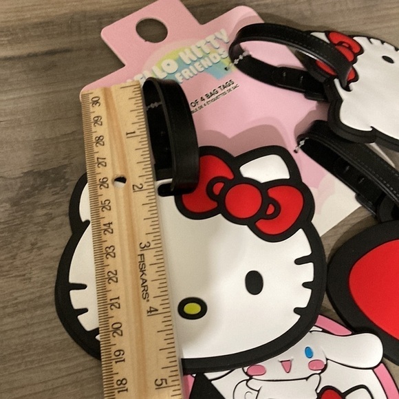 FINAL SALE! NWT! HELLO KITTY & FRIENDS SET OF 4 LUGGAGE TAGS - Picture 13 of 14